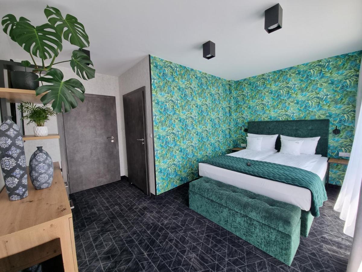 Paradise Aparthotel